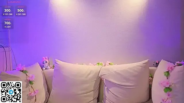 Anadeyaaa on StripChat