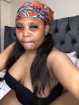 Anaelle24 on StripChat