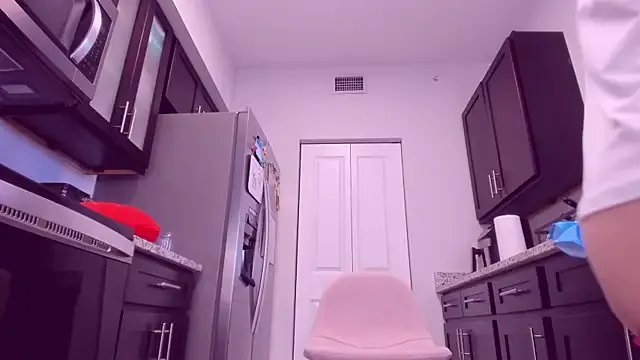 AnastasiaBeyond on StripChat