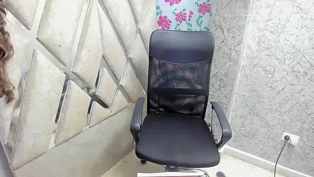 AnddieBaker on StripChat