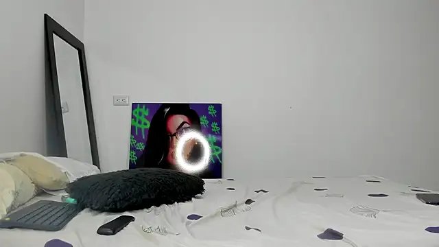 andrea_cherryy on StripChat