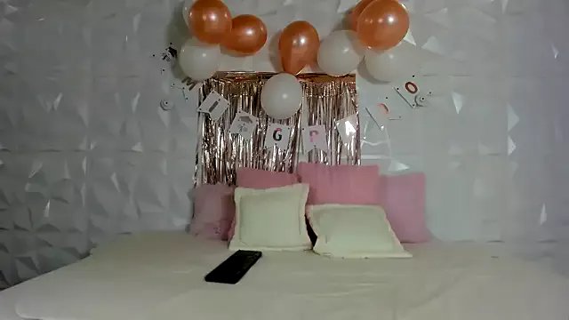 AndreaPinkNaughty on StripChat