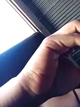 Andreita_95 on StripChat