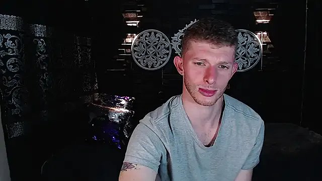 andrewxbi on StripChat