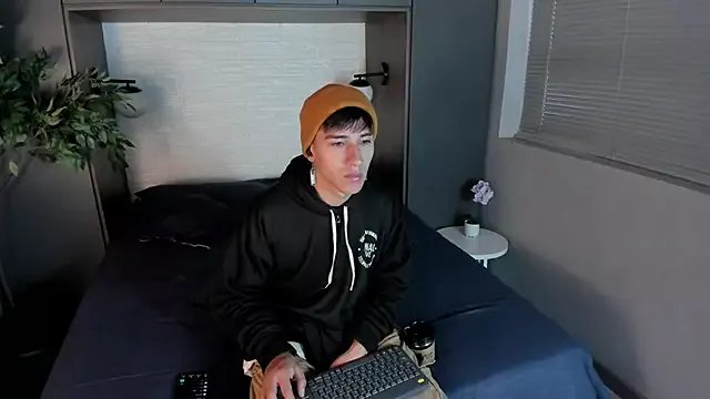 Andy_Joy_ on StripChat