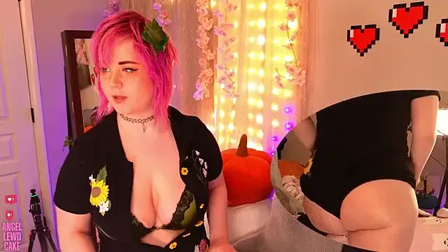 Angel-Lewd-Cake on StripChat