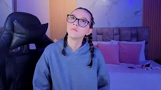 Freechat angel__kiss on StripChat