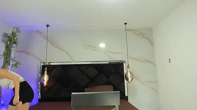 Freechat AngelaaCute_ on StripChat