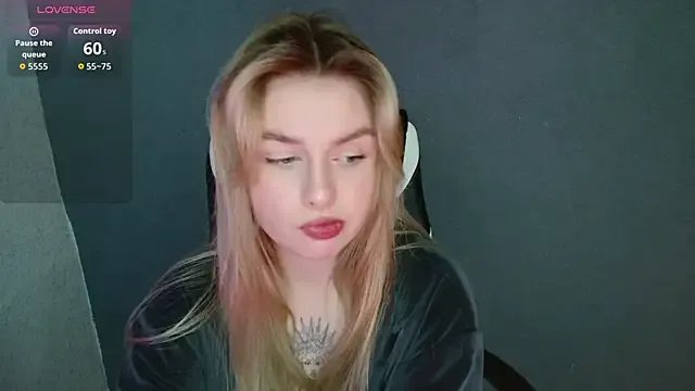 AngelicaHollywood on StripChat