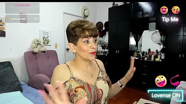 Angelina_Stone_65 on StripChat