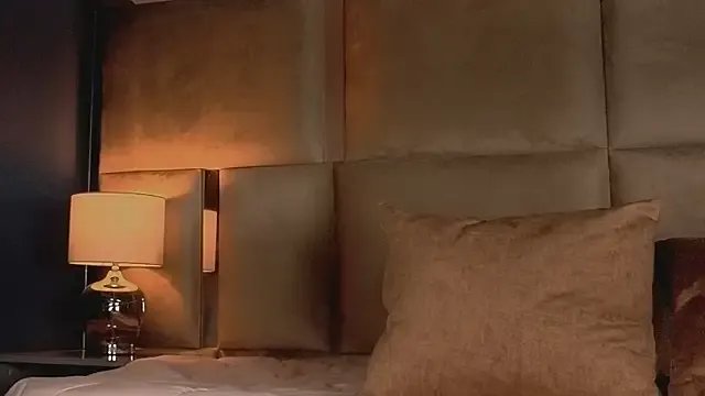 angelinepossy on StripChat