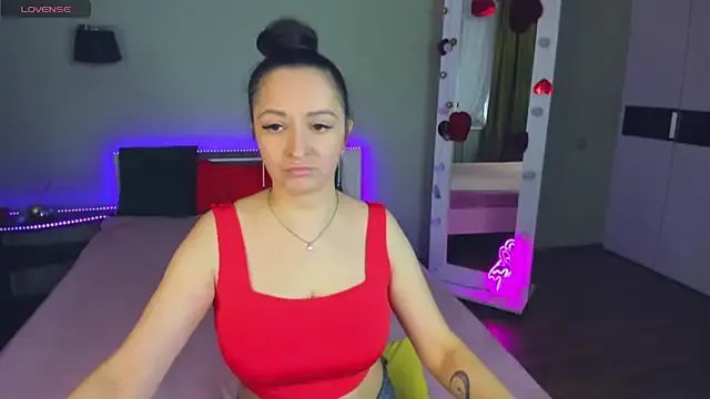 Freechat AngellLika on StripChat