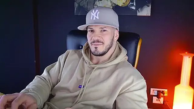 AngeloEric on StripChat