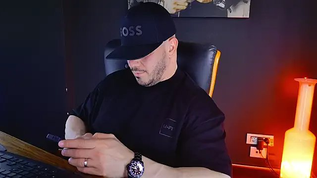 AngeloEric on StripChat