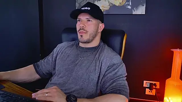 AngeloEric on StripChat