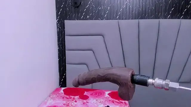 Angie_Will on StripChat