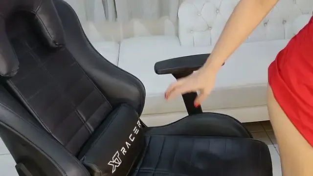 ANNA------ on StripChat