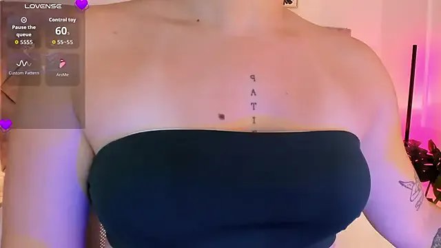 anna-henao on StripChat