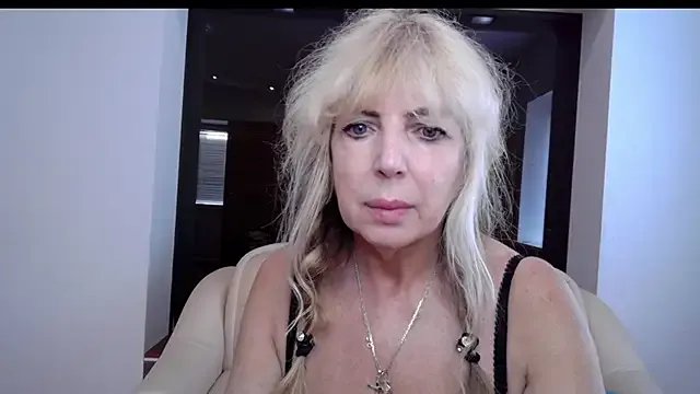 Anna_Diax on StripChat