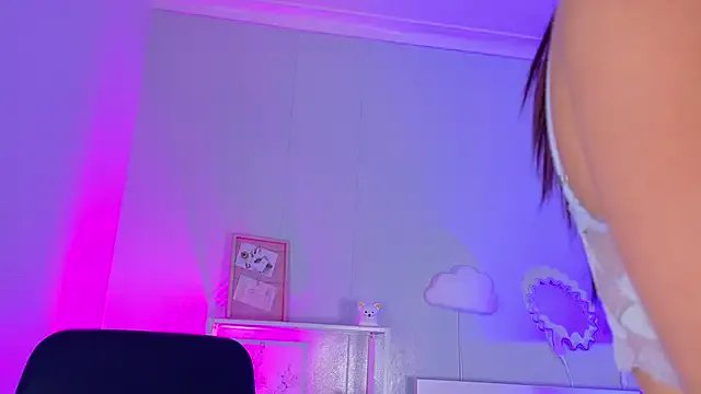 Annavic__ on StripChat