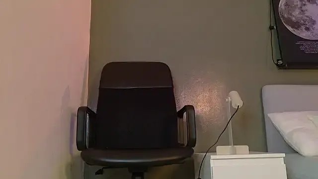 Annavic__ on StripChat