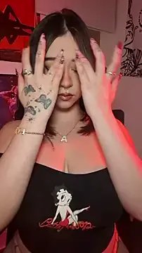 annbones_ch on StripChat