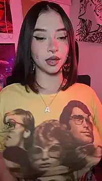 annbones_ch on StripChat