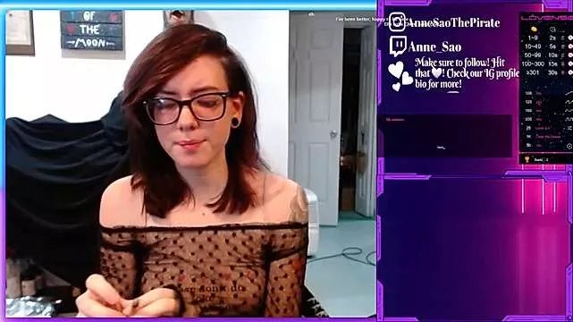 AnneSao on StripChat