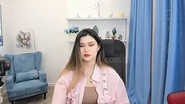 AnneTLi on StripChat