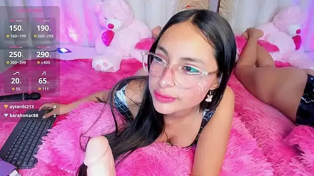 Annie__2 on StripChat