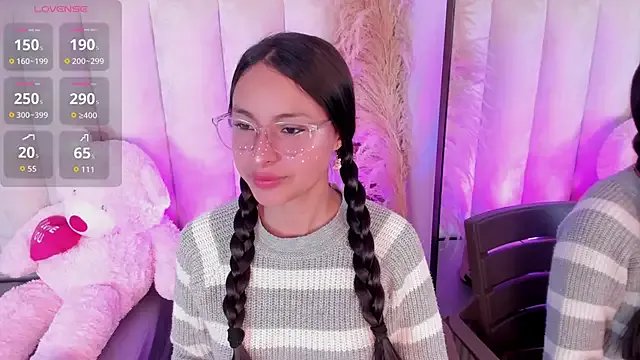 Annie__2 on StripChat