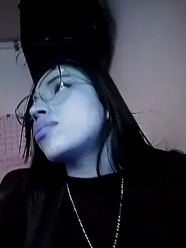 annyvans on StripChat