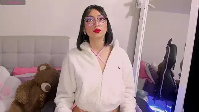 Any_Roussee on StripChat