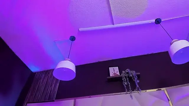 April_bowie on StripChat