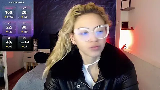 april_dumont on StripChat