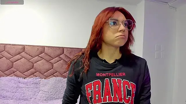 april_dumont on StripChat