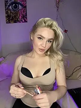 April_Purr — spank ass x8