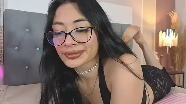 aprildreams19 on StripChat