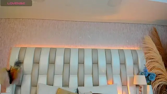 Ari_lynn_ on StripChat