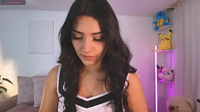 ariana_bae_ on StripChat 