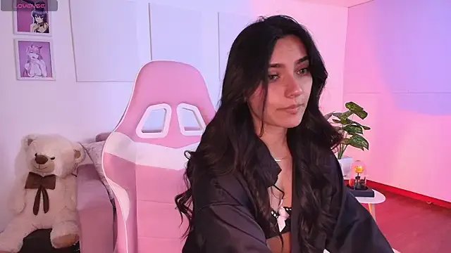 ariana_bae_ on StripChat 