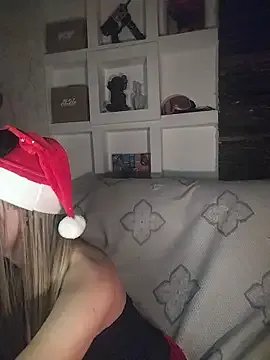 Ariana_bb on StripChat