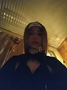 Ariana_bb on StripChat