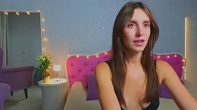 Ariana_Petite on StripChat