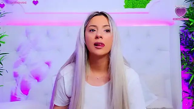 AriannaSins on StripChat