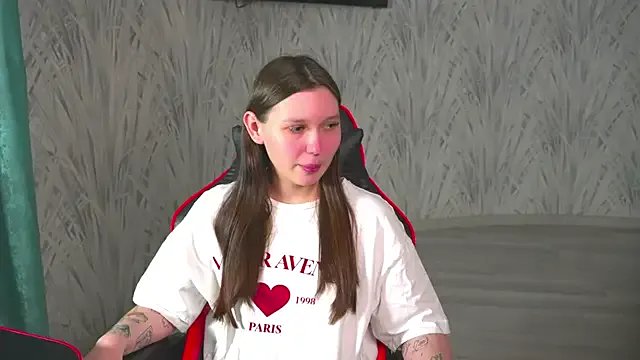 AricaOhashi — air kiss + show my gentle tongue