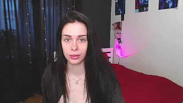 ariel_is_on_vacation on StripChat