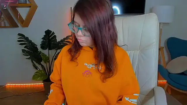 Ariell_Mini on StripChat