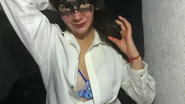 Aromaloveqq on StripChat