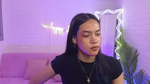 artemiss_tay on StripChat